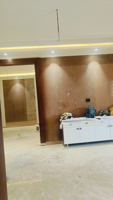 Bedroom in 3 BHK Builder Floor at Sector 85 – for Rent