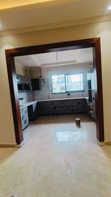 Kitchen in 3 BHK Builder Floor at Sector 85 – for Rent