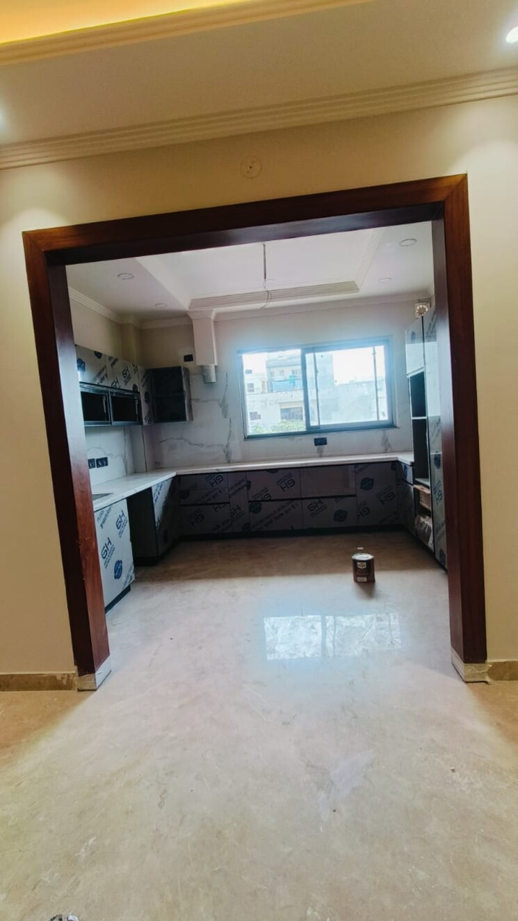 Kitchen, sector 85 3 Bedroom 2250 Sq.Ft. Builder Floor In Sector 85 Faridabad 9652831