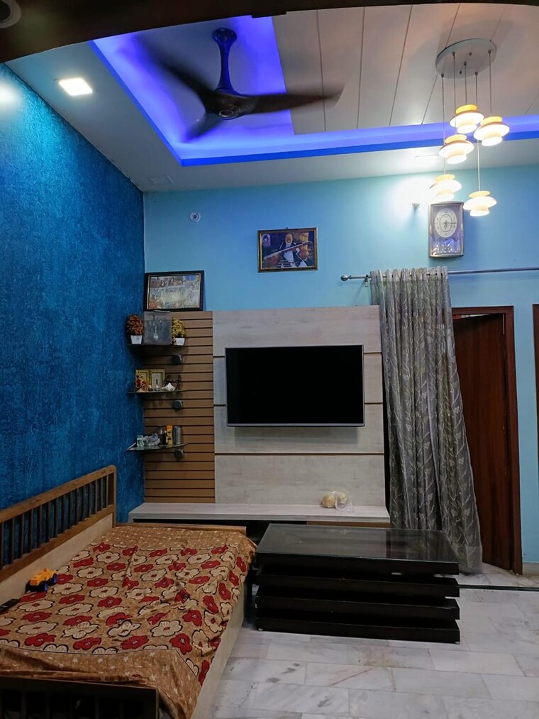 Room, vibhuti khand Pg For Boys & Girls In Vibhuti Khand 9652877