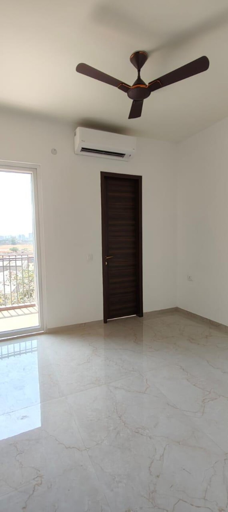 Room, smart-world-orchard 3 Bedroom 1630 Sq.Ft. Apartment In Sector 61 Gurgaon 9653040