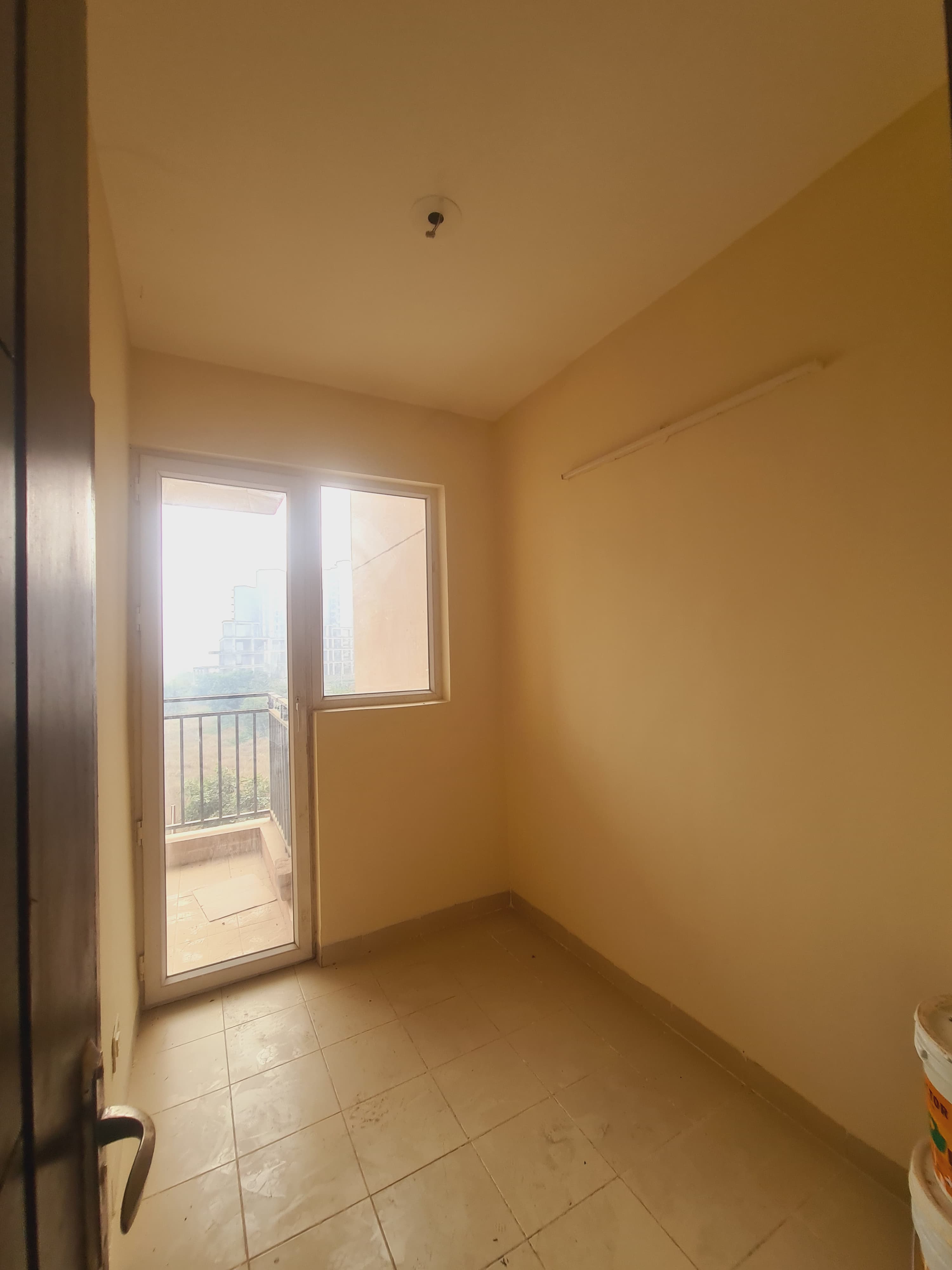 3.5 BHK + Servant Room Apartment For Rent in 3C Orris Greenopolis