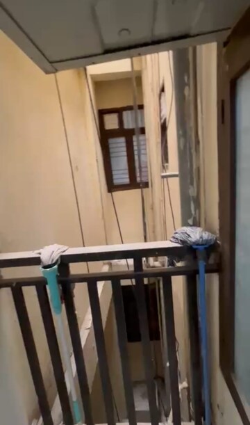 Staircase in 1 BHK Apartment at DLF City Phase III, Sector 24 – for Rent