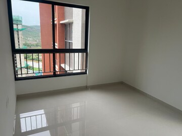 Room in 2 BHK Apartment at Shapoorji Pallonji Sensorium Prisma, Hinjewadi – for Rent
