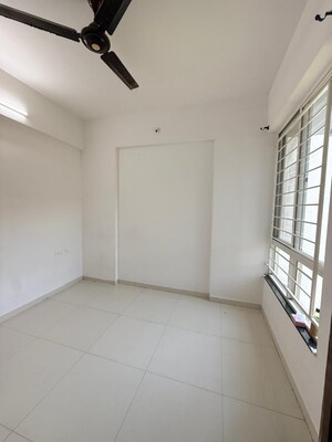 Room in 2 BHK Apartment at Shapoorji Pallonji Sensorium Prisma, Hinjewadi – for Rent