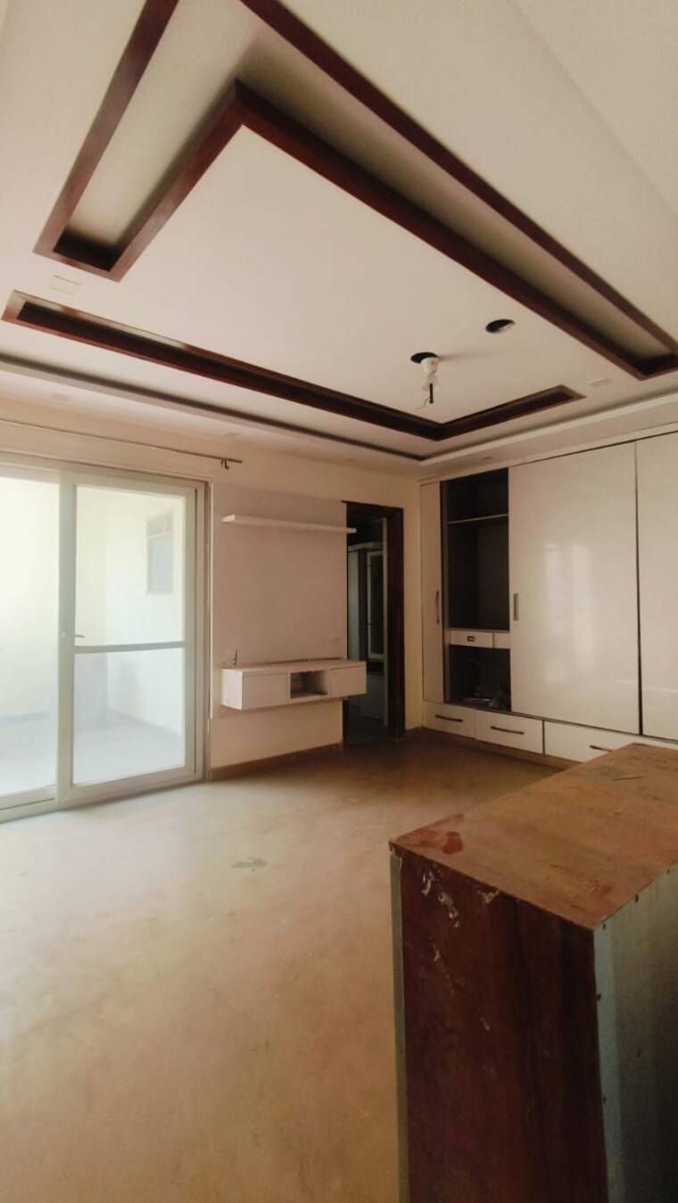 Room, sector 89 3 Bedroom 2250 Sq.Ft. Builder Floor In Sector 89 Faridabad 9652951