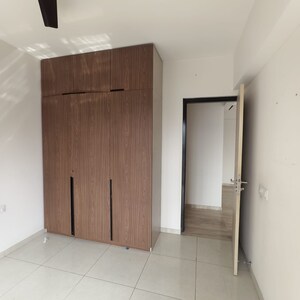 Room in 2 BHK Apartment at L&T Emerald Isle, Budhia Jadhav Wadi – for Rent