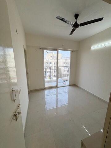 2 BHK Apartment For Rent in Signature The Millennia 3, Sector 37d
