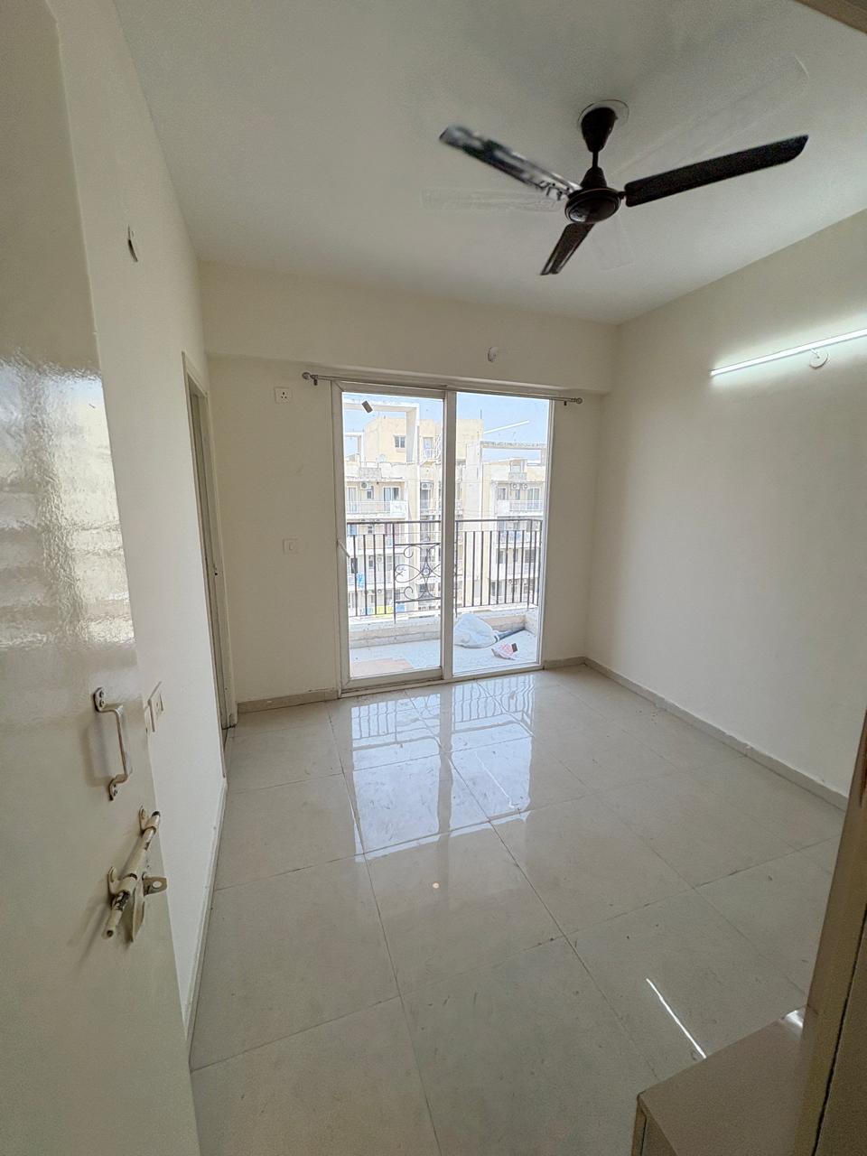 2 BHK Apartment For Rent in Signature The Millennia 3