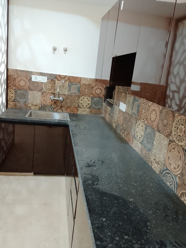 Kitchen, risland-sky-mansion 2 Bedroom 805 Sq.Ft. Builder Floor In Chattarpur Delhi 9653120
