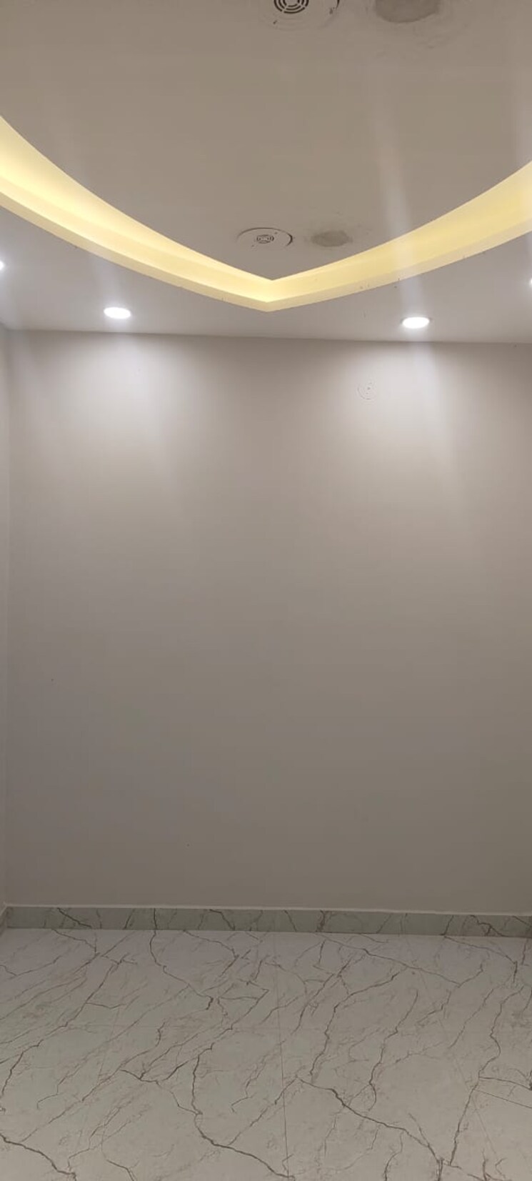 Room, dwarka mor 2 Bedroom 50 Sq.Yd. Builder Floor In Dwarka Mor Delhi 9653119