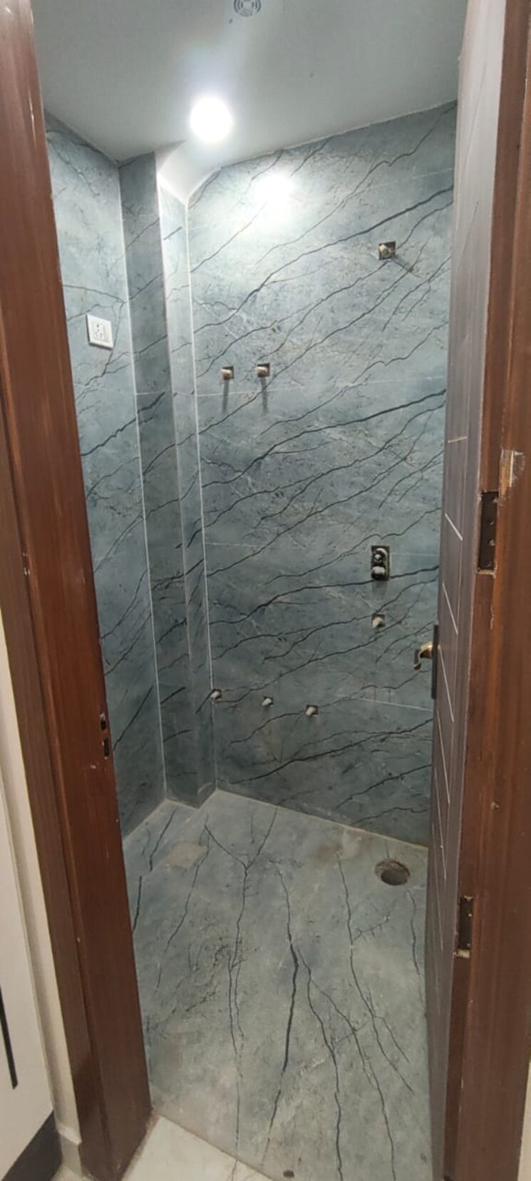 Bathroom, dwarka mor 2 Bedroom 50 Sq.Yd. Builder Floor In Dwarka Mor Delhi 9653119
