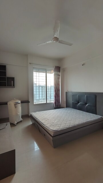 Master Bedroom in 2 BHK Apartment at Bavdhan – for Rent