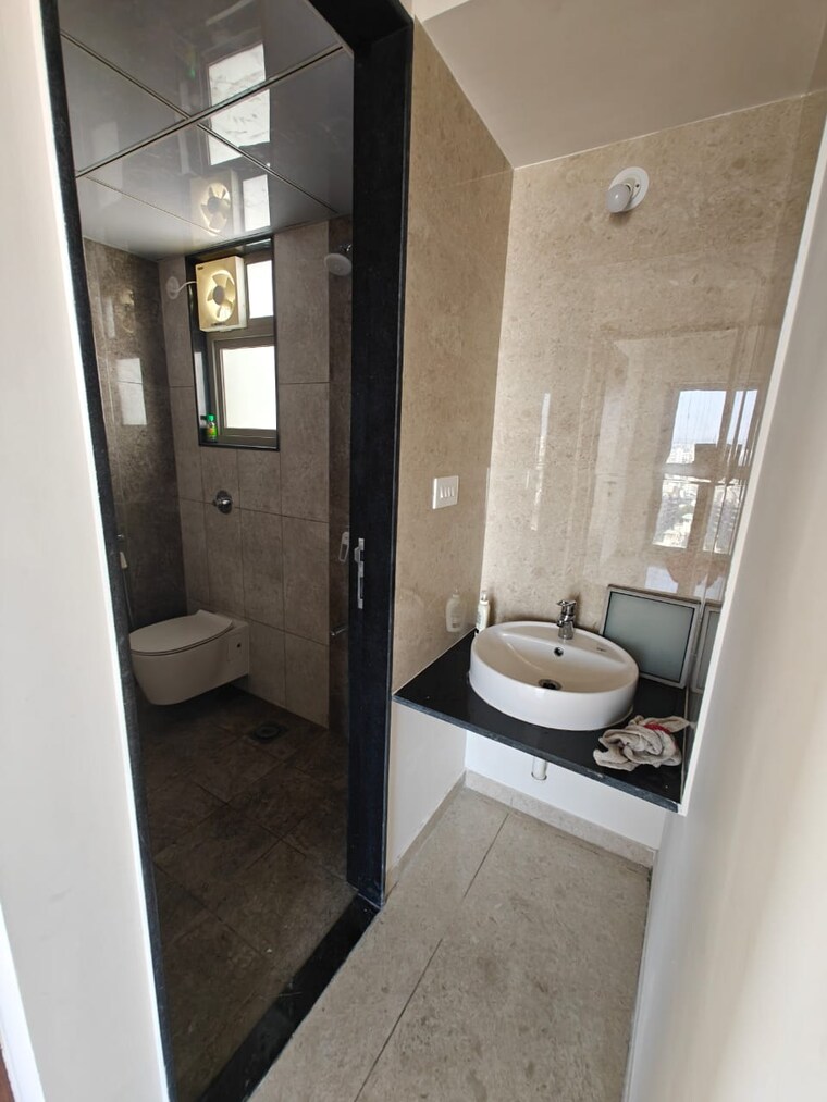 Bathroom, vilas-javdekar-yashwin-enchante 3 Bedroom 852 Sq.Ft. Apartment In Kharadi Pune 9653114