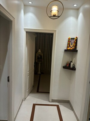 Building Lobby in 3 BHK Apartment at Orchid Petals, Sector 49 – for Rent