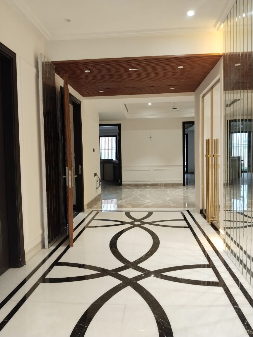 3 BHK + Servant Room 2368 Sq.Ft. Apartment in M3M Merlin