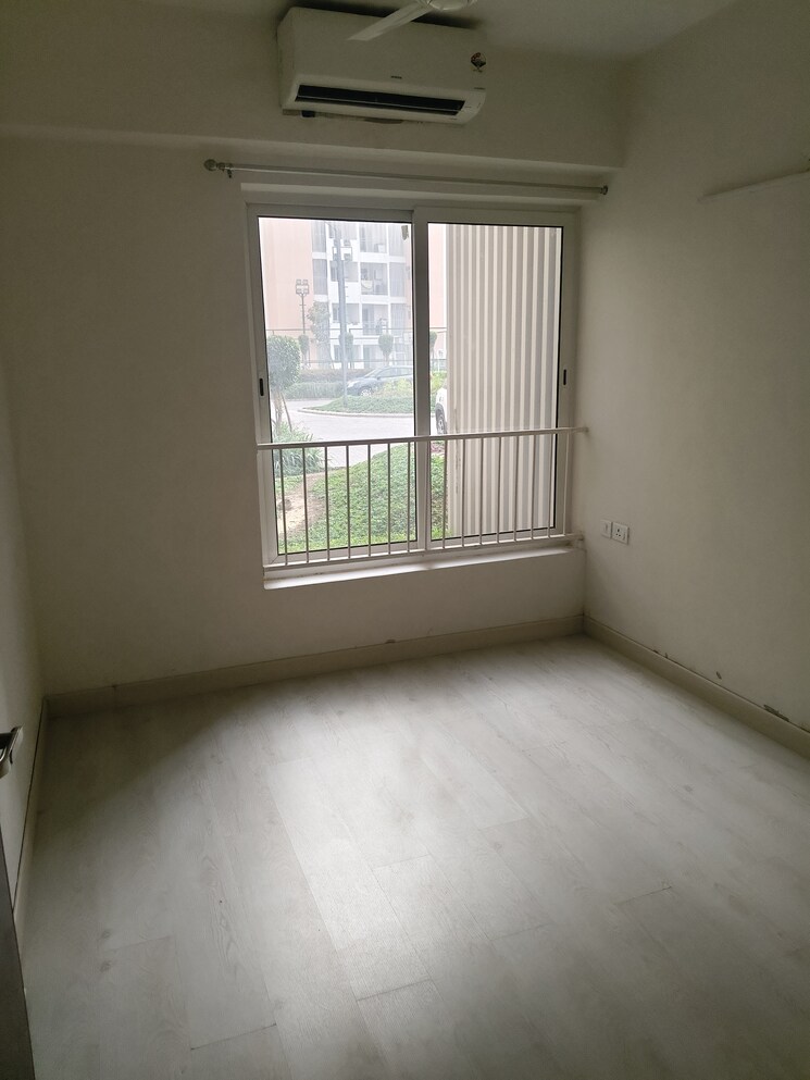 Room, shapoorji-pallonji-joyville-phase-2 2 Bedroom 915 Sq.Ft. Apartment In Sector 102 Gurgaon 9653253
