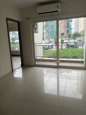 Room in 2 BHK Apartment at Shapoorji Pallonji Joyville Phase 2, Sector 102 – for Rent