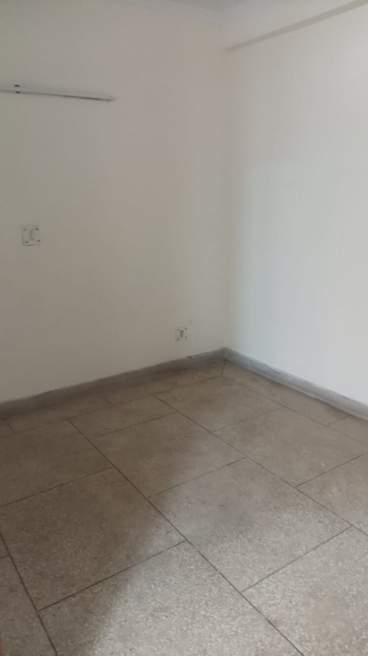 Room, sector 3 dwarka 3 Bedroom 1650 Sq.Ft. Apartment In Sector 3 Dwarka Delhi 9653442