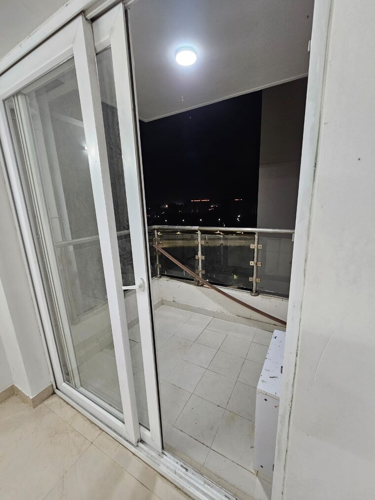 Balcony, hero-homes-gurgaon 3 Bedroom 1689 Sq.Ft. Apartment In Sector 104 Gurgaon 9653474