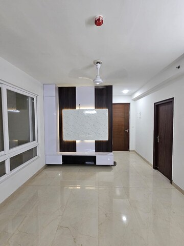 Room in 3 BHK Apartment at Hero Homes Gurgaon, Sector 104 – for Rent