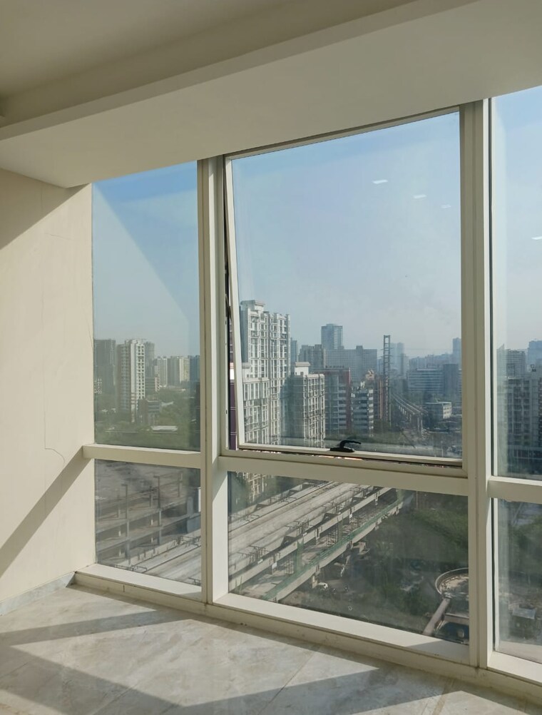 Room, marathon-millennium Commercial Office Space 1180 Sq.Ft. In Mulund West Mumbai 9653500