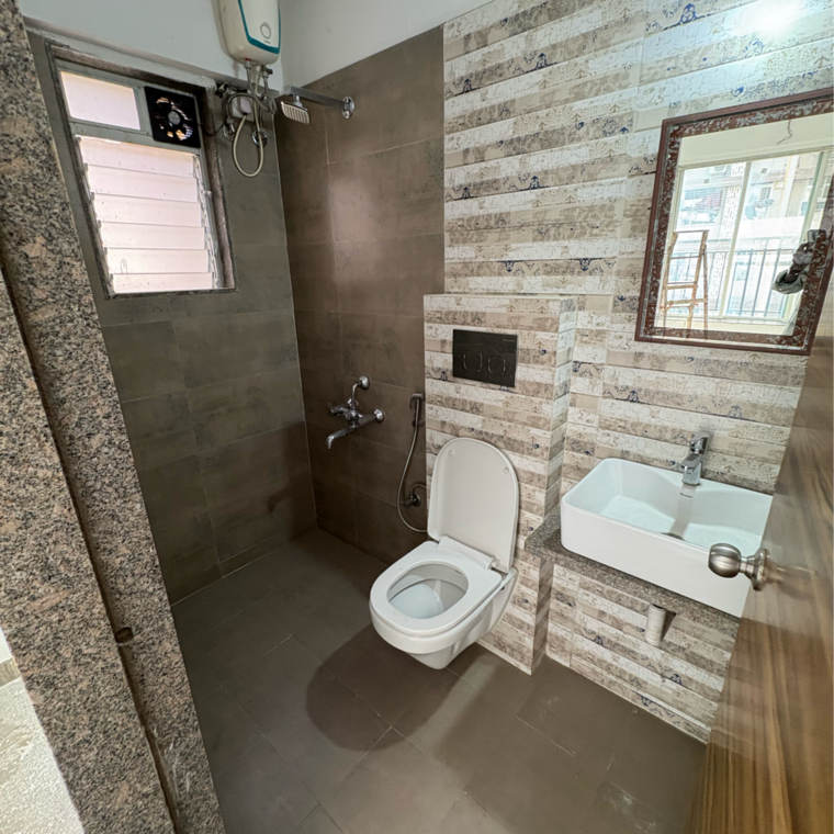 Bathroom, akshay-paradise 2.5 Bedroom 750 Sq.Ft. Apartment In Shramjivi Nagar Mumbai 9653521