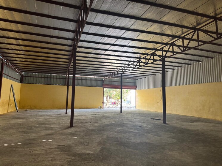 Room, sector 58 Commercial Co Working Space 100800 Sq.Ft. In Sector 58 Faridabad 9653517