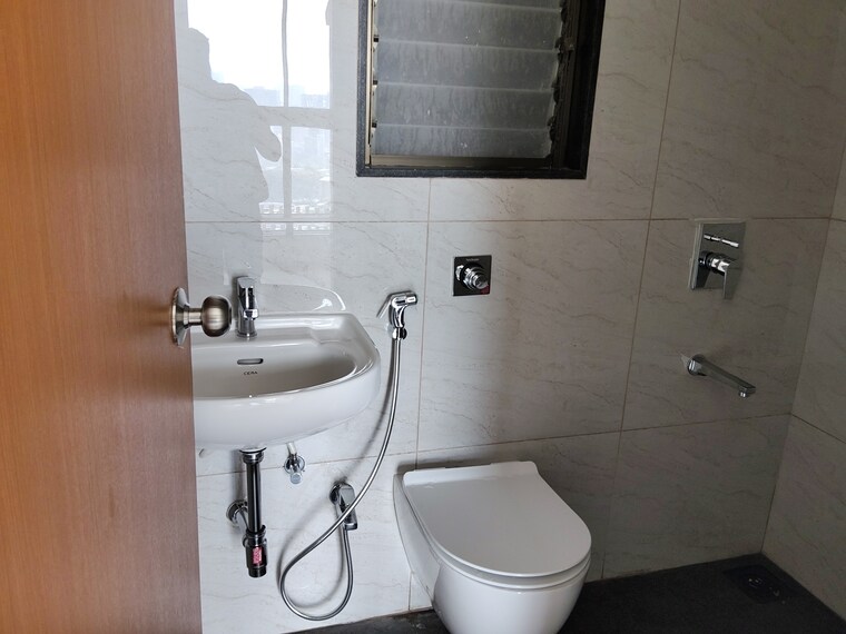 Bathroom, godrej-nest-kandivali 1 Bedroom 428 Sq.Ft. Apartment In Kandivali East Mumbai 9653552