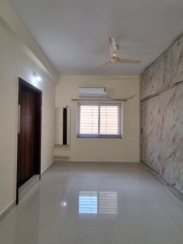 Master Bedroom in 3 BHK Apartment at Kondapur – for Rent