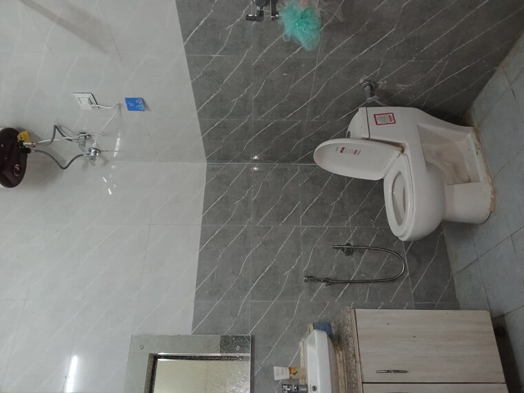 Bathroom, palam-vyapar-kendra 1 Bedroom 650 Sq.Ft. Builder Floor In Sector 2 Gurgaon 9653592