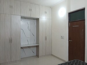 Room in 1 BHK Builder Floor at Palam Vyapar Kendra, Sector 2 – for Rent