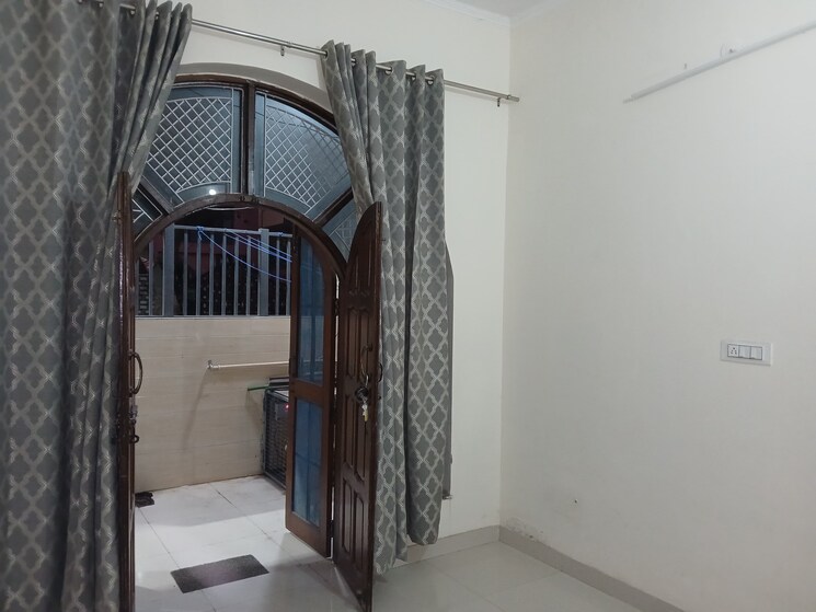 Bathroom, palam-vyapar-kendra 1 Bedroom 650 Sq.Ft. Builder Floor In Sector 2 Gurgaon 9653592