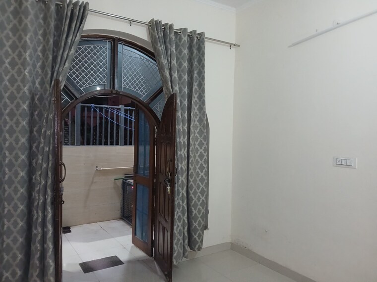 Bathroom, palam-vyapar-kendra 1 Bedroom 650 Sq.Ft. Builder Floor In Sector 2 Gurgaon 9653592