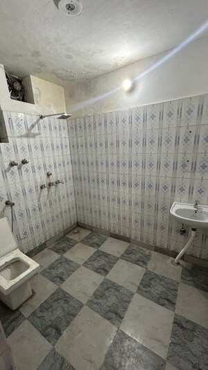 Bathroom in 1 BHK Builder Floor at Ansal Plaza Sector-23, Sector 23 – for Rent
