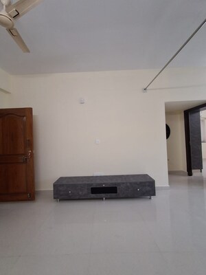 Living Room in 3 BHK Apartment at Kondapur – for Rent