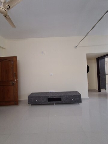 Living Room in 3 BHK Apartment at Kondapur – for Rent