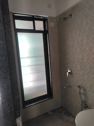 Furnished Amenities in 1 BHK Apartment at UK Iridium, Kandivali East – for Rent