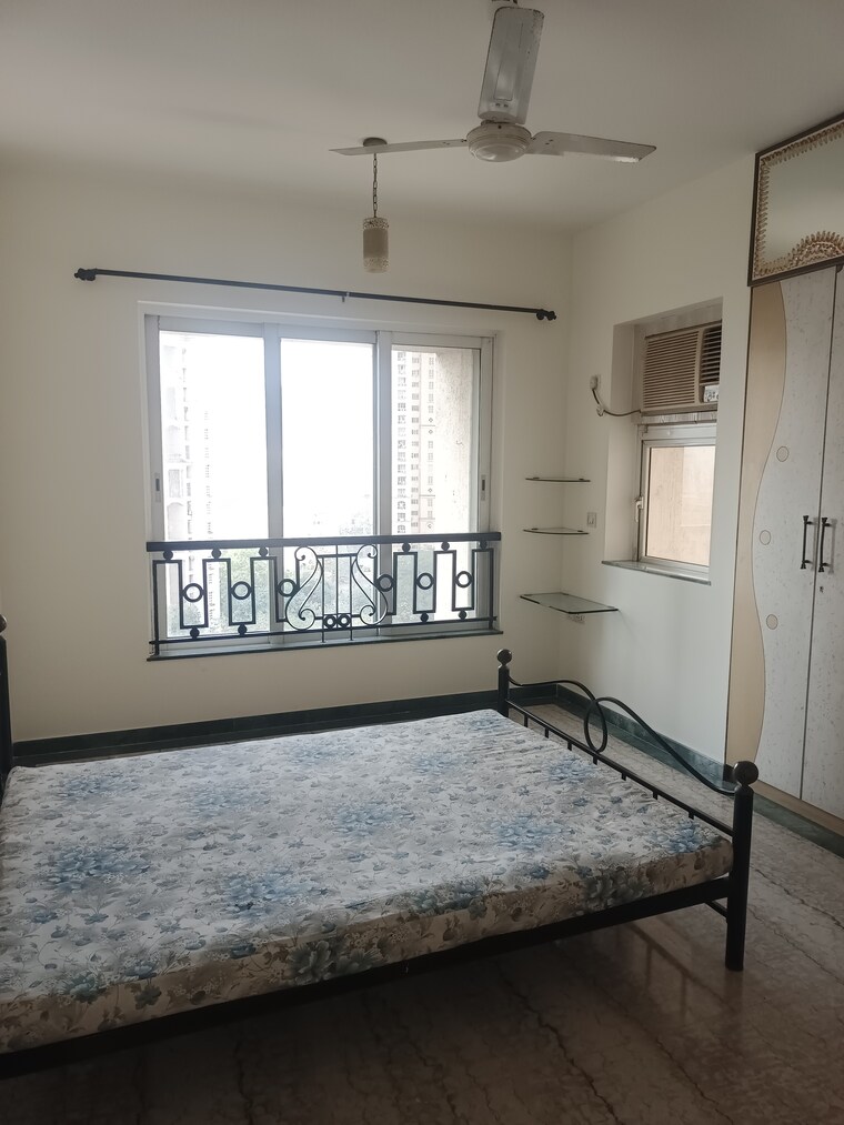 Room, hiranandani-meadows 3 Bedroom 1390 Sq.Ft. Apartment In Manpada Thane 9653635