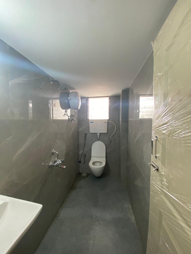 Bathroom, ghanshyam-enclave 2 Bedroom 940 Sq.Ft. Apartment In Vasai West Palghar 9653634