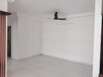 Room in 3 BHK Apartment at Mantri Lithos, Thanisandra – for Rent