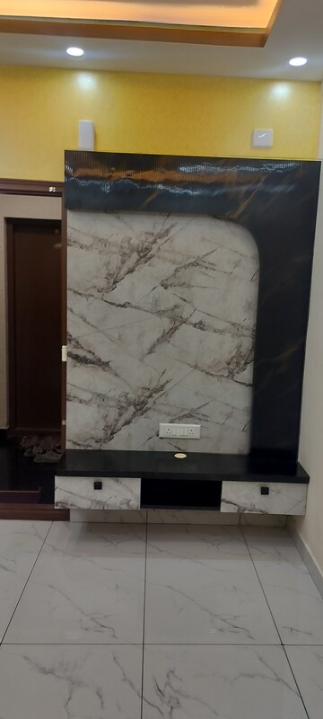 Furnished Amenities in 1 BHK Builder Floor at Happy Homes BTM Layout, Btm Layout – for Rent