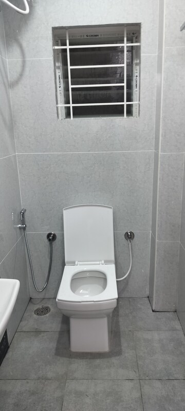 Bathroom in 1 BHK Builder Floor at Happy Homes BTM Layout, Btm Layout – for Rent