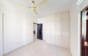 Room in 2 BHK Apartment at Sumadhura Lake Breeze, Siddapura – for Sale