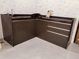 Room in 1 RK Apartment at Roha Vatika, Kurla East – for Rent