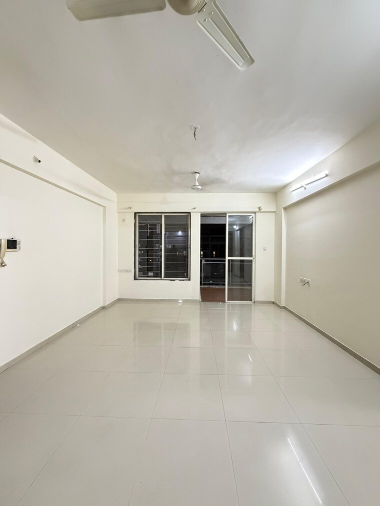 Room, pristine-prolife-1 3 Bedroom 1500 Sq.Ft. Apartment In Wakad Pune 9653694