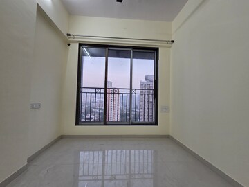 Room in 2 BHK Apartment at Gulmohar CHS Goregaon, Goregaon West – for Rent