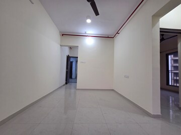 Room in 2 BHK Apartment at Gulmohar CHS Goregaon, Goregaon West – for Rent