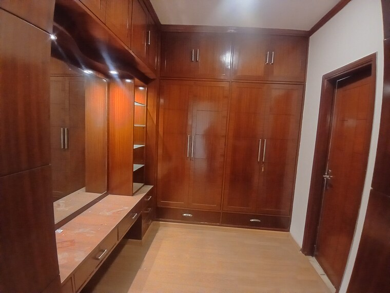 Living Room, dlf-the-royalton-tower 4 Bedroom 3100 Sq.Ft. Apartment In Dlf Phase V Gurgaon 9653715