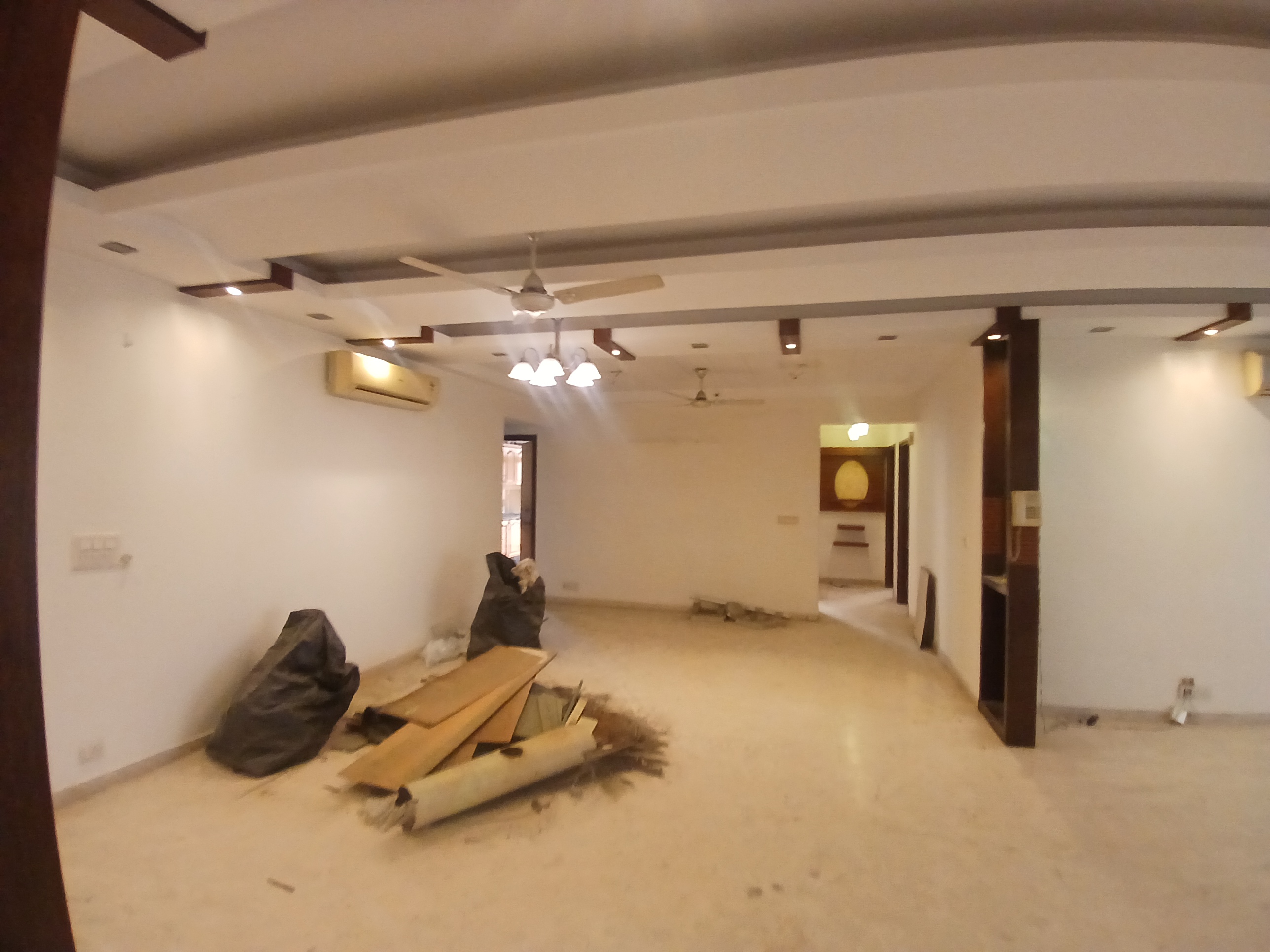 4 BHK Apartment For Rent in DLF The Royalton Tower